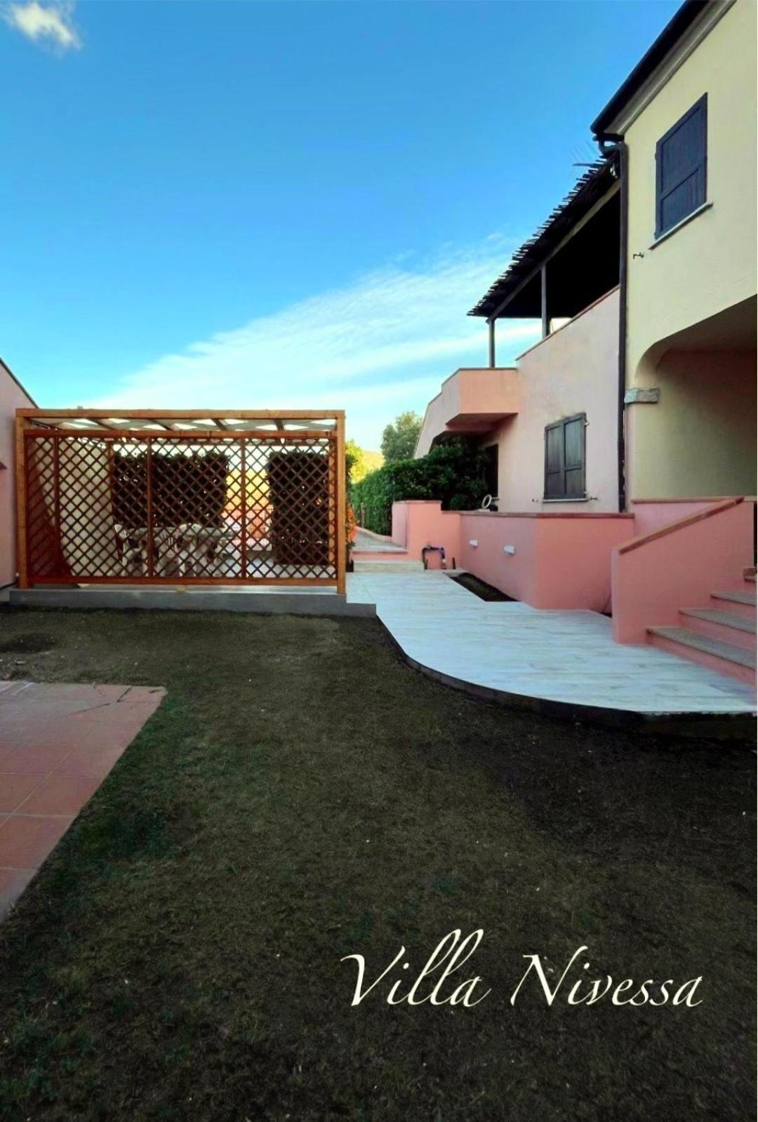 Villa Nivessa San Teodoro  Eksteriør bilde